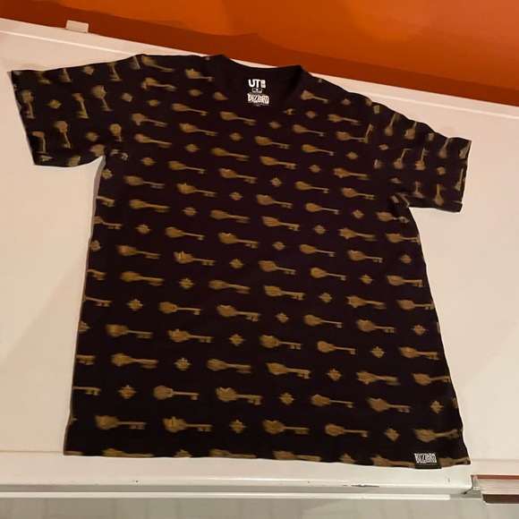 🕹️ Blizzard X Uniqlo Black & Gold Keys Tee Shirt US M🕹️ - Picture 4 of 15